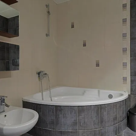 John's Luxury