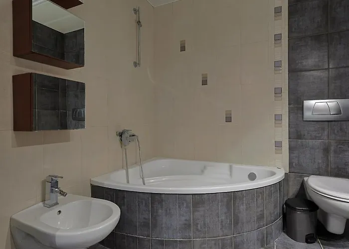 John's Luxury
