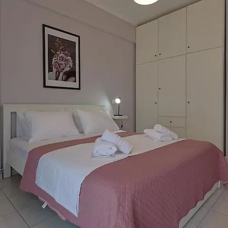 John's Luxury Apartament Paralía